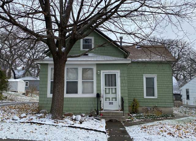 Property at 203 S Ermina Ave, Albert Lea, MN 56007, 3 beds, 1 bath