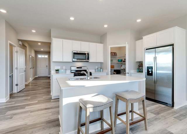 Property at 1014 Goldenrod Trl, Waconia, MN 55387, 3 beds, 2 baths