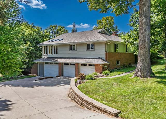 Property at 30 Interlachen Ln, Tonka Bay, MN 55331, 3 beds, 3 baths