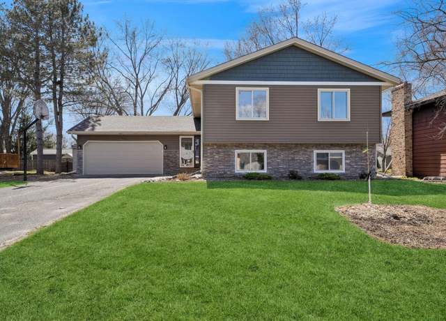 Property at 774 Clearbrook Ln, Vadnais Heights, MN 55127, 4 beds, 3 baths