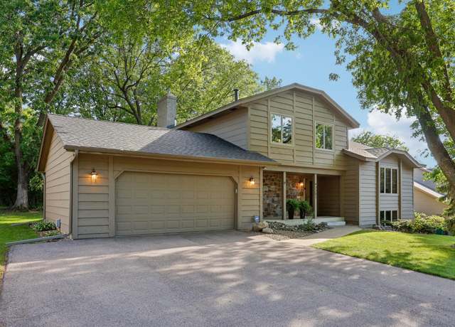 Property at 7201 Lakeview Dr, Bloomington, MN 55438, 3 beds, 4 baths
