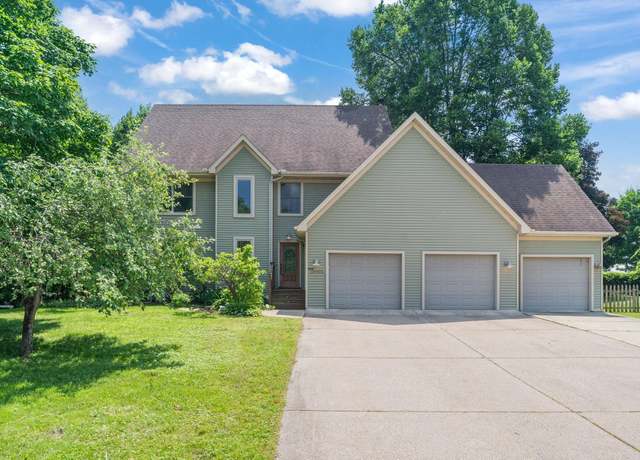 Property at 10905 35th Pl N, Plymouth, MN 55441, 4 beds, 4 baths