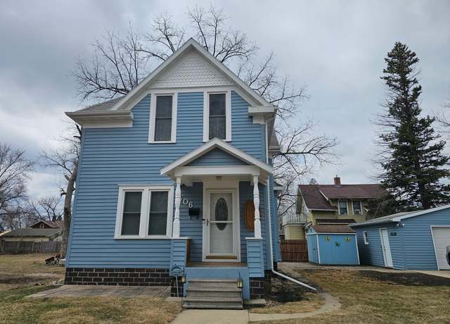 Property at 406 3rd St SE, Willmar, MN 56201, 3 beds, 3 baths