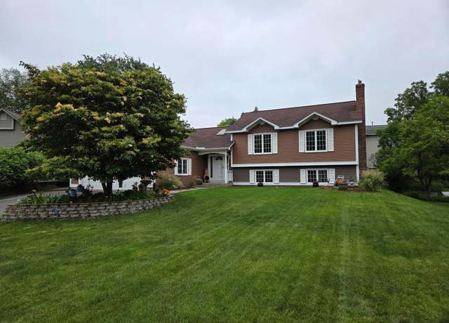 Property at 8944 Vincent Cir, Bloomington, MN 55431, 4 beds, 3 baths