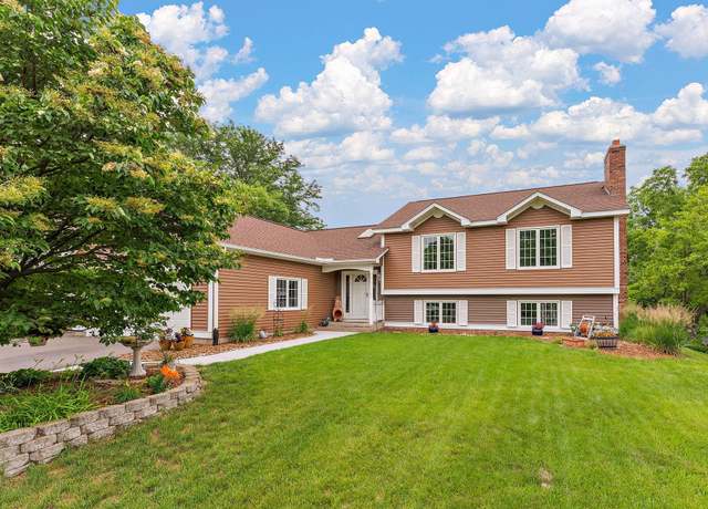 Property at 8944 Vincent Cir, Bloomington, MN 55431, 4 beds, 3 baths