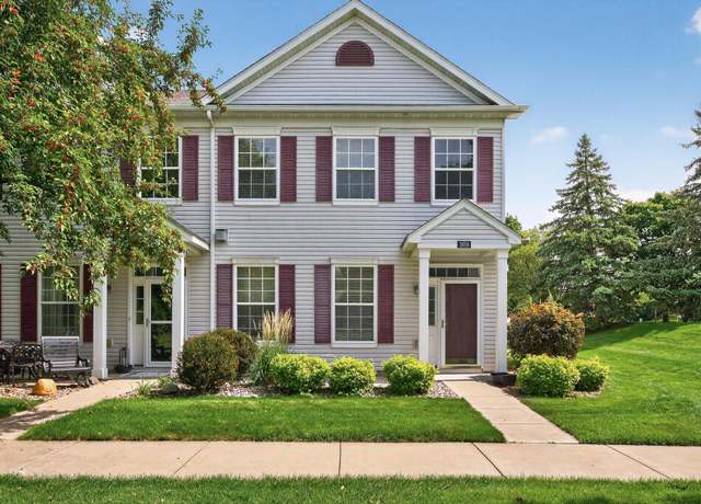 Property at 1688 Countryside Dr, Shakopee, MN 55379, 3 beds, 3 baths