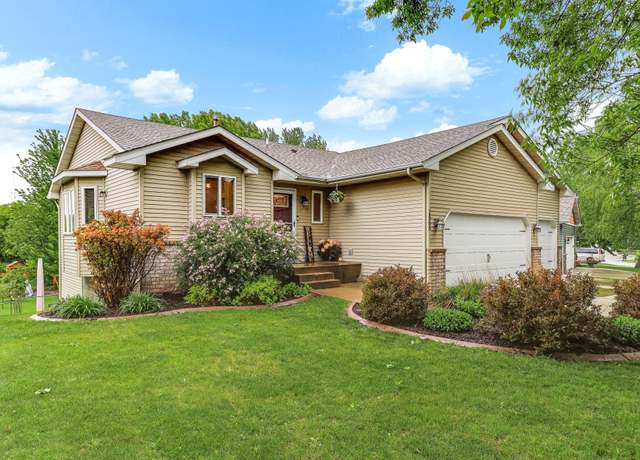 Property at 1565 Oak Ridge Cir, Monticello, MN 55362, 3 beds, 2 baths