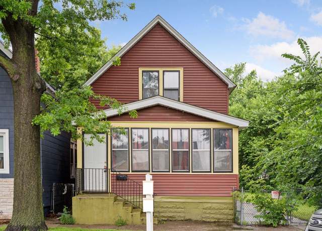 Property at 849 Woodbridge St, Saint Paul, MN 55117, 3 beds, 1 bath