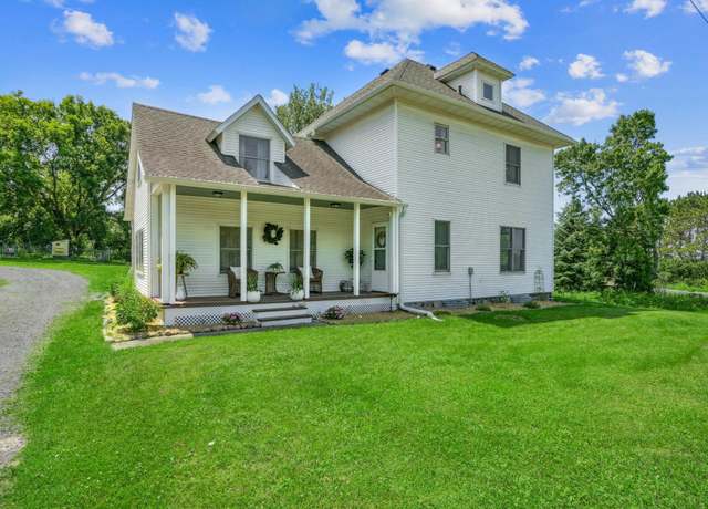 Property at 2352 90th Ave, Osceola, WI 54020, 3 beds, 2 baths