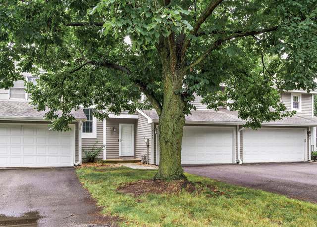 Property at 8042 Belair Ln, Eden Prairie, MN 55347, 2 beds, 2 baths