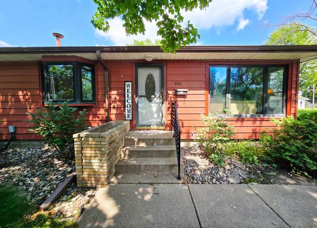 Property at 900 5th St W, Hastings, MN 55033, 3 beds, 2 baths