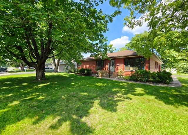 Property at 900 5th St W, Hastings, MN 55033, 3 beds, 2 baths