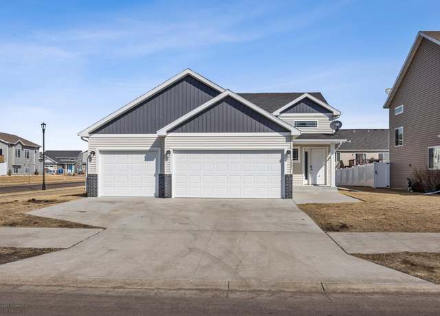 Property at 5891 59th Ave S, Fargo, ND 58104, 4 beds, 3 baths