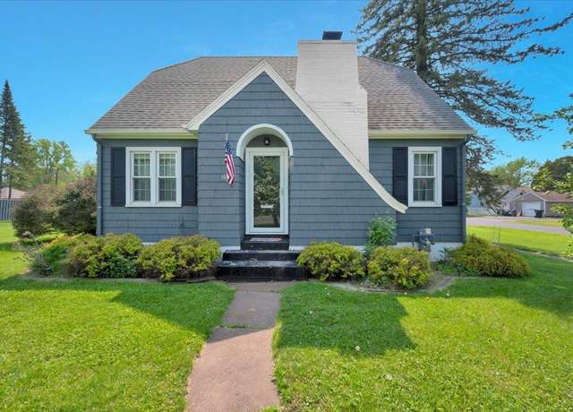 Property at 1602 E 5th St, Superior, WI 54880, 3 beds, 3 baths