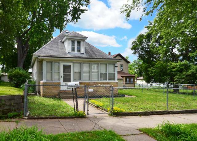 Property at 56 Hatch Ave, Saint Paul, MN 55117, 2 beds, 1 bath