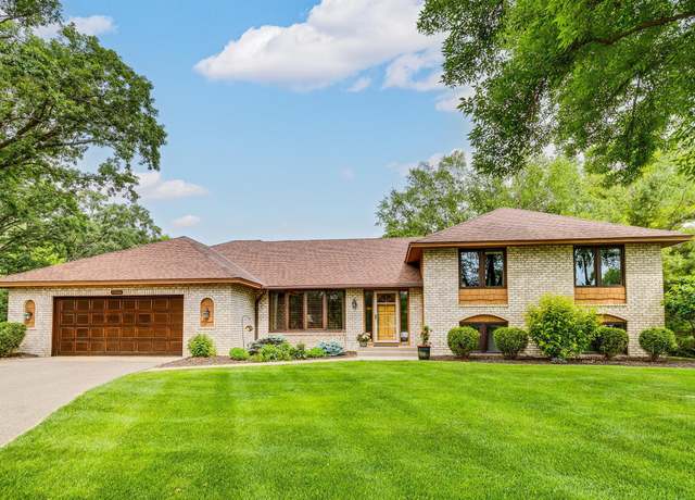 Property at 14900 1st Ave S, Burnsville, MN 55306, 4 beds, 3 baths