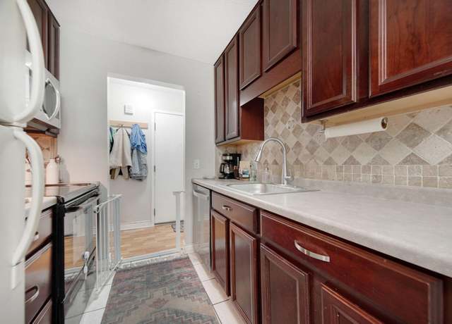 Property at 12846 Nicollet Ave #202, Burnsville, MN 55337, 2 beds, 1 bath