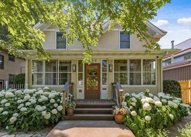Property at 939 Cromwell Ave, Saint Paul, MN 55114, 4 beds, 3 baths