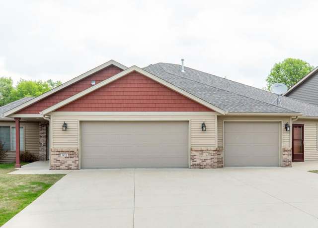 Property at 932 Oak Pond Ct, Sartell, MN 56377, 3 beds, 2 baths