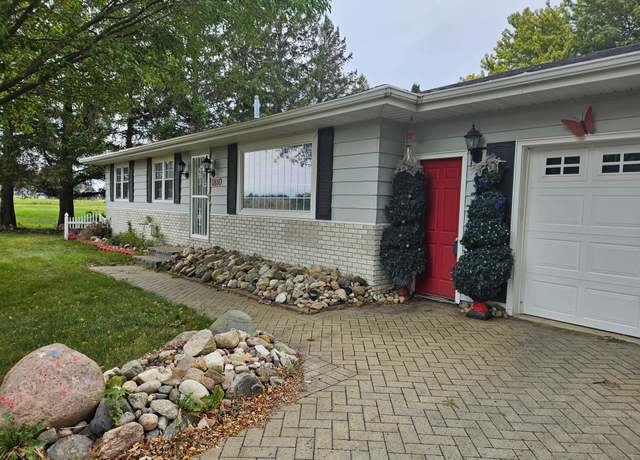 Property at 1810 Michaelle Ln, Albert Lea, MN 56007, 3 beds, 2 baths