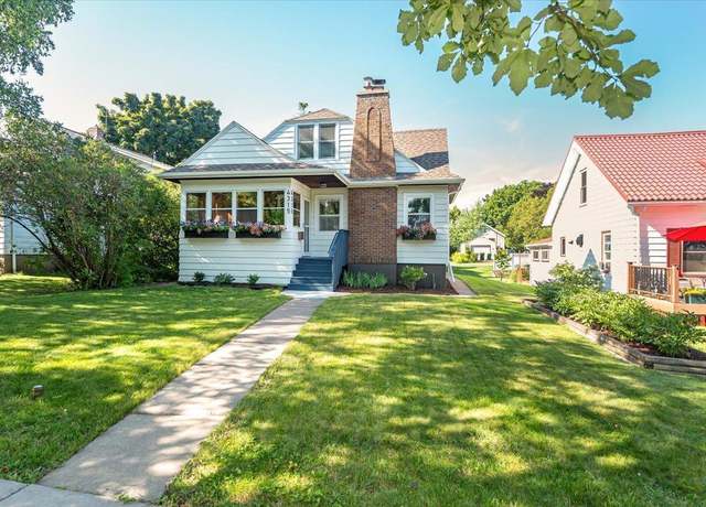 Property at 4315 Gladstone St, Duluth, MN 55804, 3 beds, 2 baths