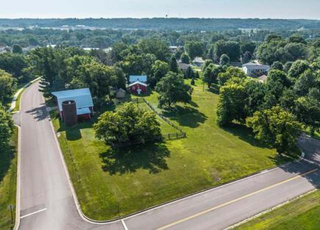 Property at 311 Hester St W, Dundas, MN 55019, 3 beds, 1 bath