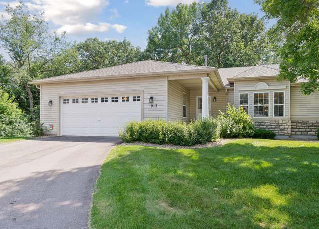 Property at 913 Carriage Ln, Chaska, MN 55318, 3 beds, 3 baths
