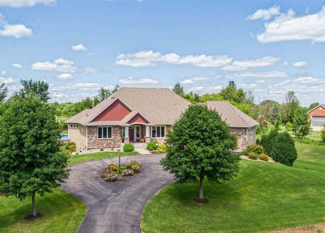 Property at 18922 Edgewood Ln, Credit River Twp, MN 55372, 4 beds, 5 baths