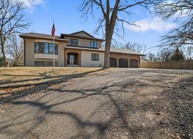 Property at 2560 Dianne St, North Saint Paul, MN 55109, 5 beds, 4 baths