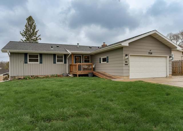 Property at 728 27th St NW, Rochester, MN 55901, 4 beds, 2 baths