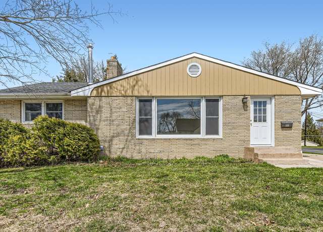 Property at 2121 5th St E, Saint Paul, MN 55119, 4 beds, 2 baths
