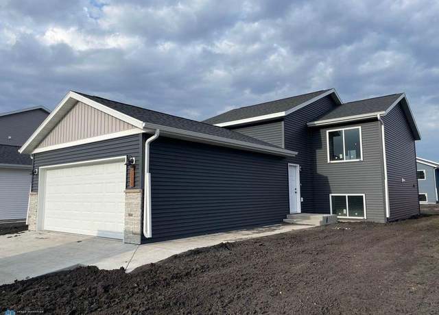 Property at 6718 68 St S, Horace, ND 58047, 4 beds, 2 baths