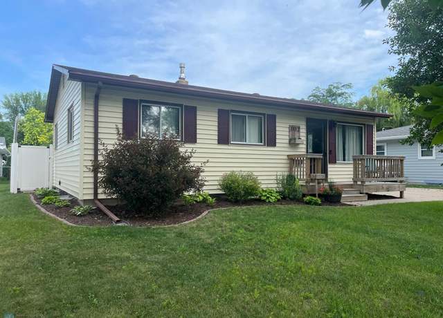 Property at 1112 19th St N, Moorhead, MN 56560, 3 beds, 2 baths