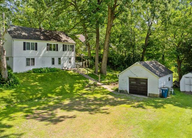 Property at 413 Sunnyvale Ln, Minnetonka, MN 55305, 3 beds, 2 baths
