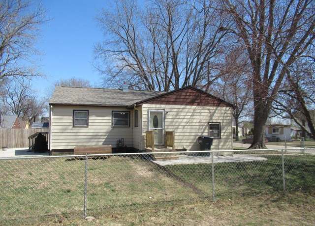 Property at 116 W Meade Ct, Luverne, MN 56156, 4 beds, 2 baths