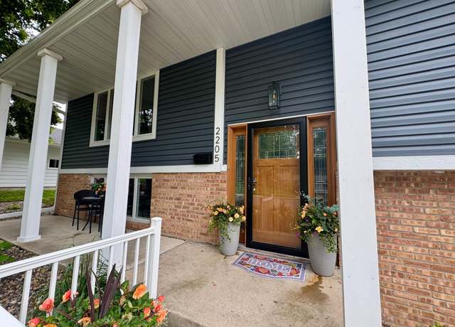 Property at 2205 5th Ave NW, Austin, MN 55912, 4 beds, 3 baths