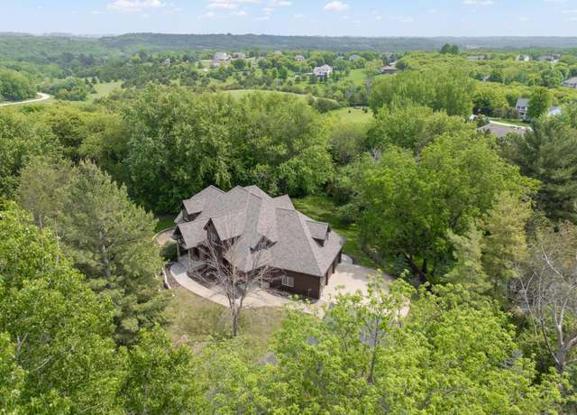 Property at 8876 Pine Crest Ln NW, Oronoco Twp, MN 55901, 5 beds, 4 baths