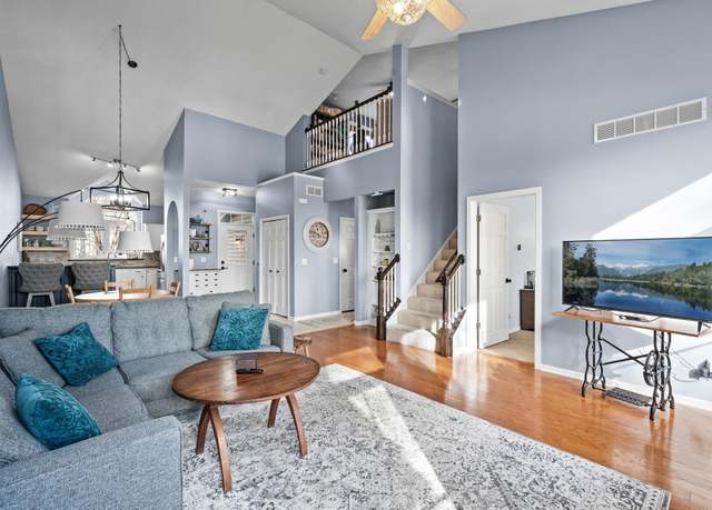 Property at 1426 Mcandrews Rd E #30, Burnsville, MN 55337, 3 beds, 4 baths