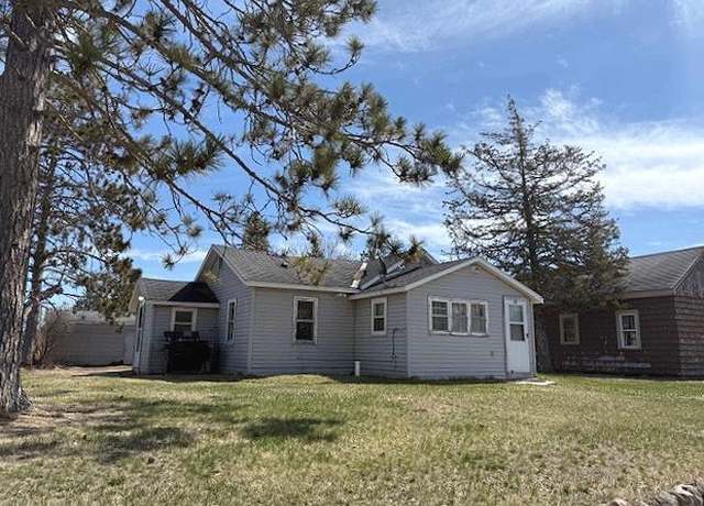 Property at 317 Maple Ave NE, Cass Lake, MN 56633, 2 beds, 1 bath