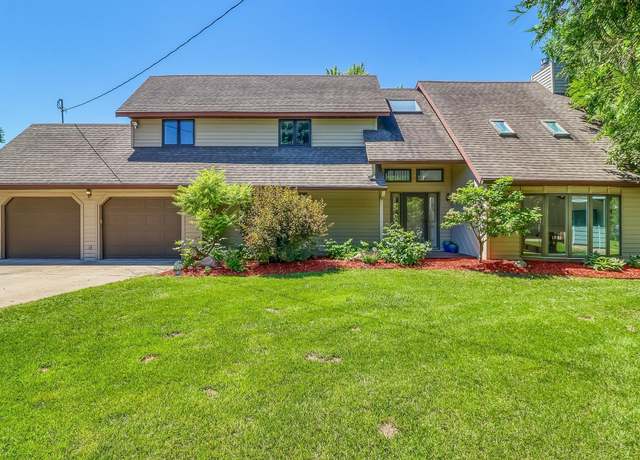 Property at 11494 Ravenswood Beach Rd, Detroit Lakes, MN 56501, 5 beds, 3 baths