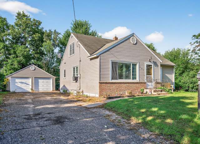Property at 424 E Broadway St, Monticello, MN 55362, 3 beds, 2 baths