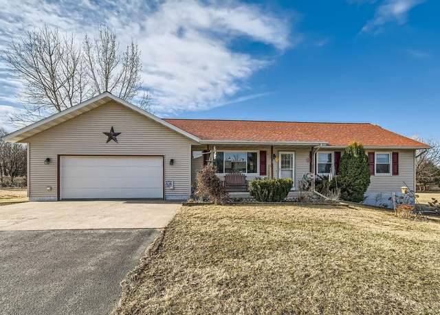 Property at 1421 133rd Ave, New Richmond, WI 54017, 4 beds, 3 baths