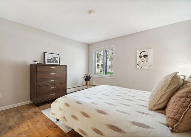 Property at 4820 Park Commons Dr #135, Saint Louis Park, MN 55416, 1 bed, 1 bath
