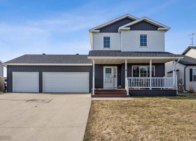 Property at 1549 46th Ave S, Moorhead, MN 56560, 5 beds, 4 baths