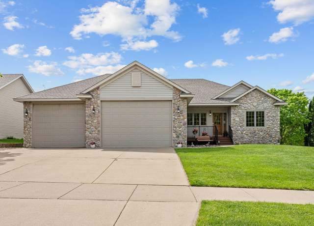 Property at 19381 Upland St NW, Elk River, MN 55330, 4 beds, 3 baths