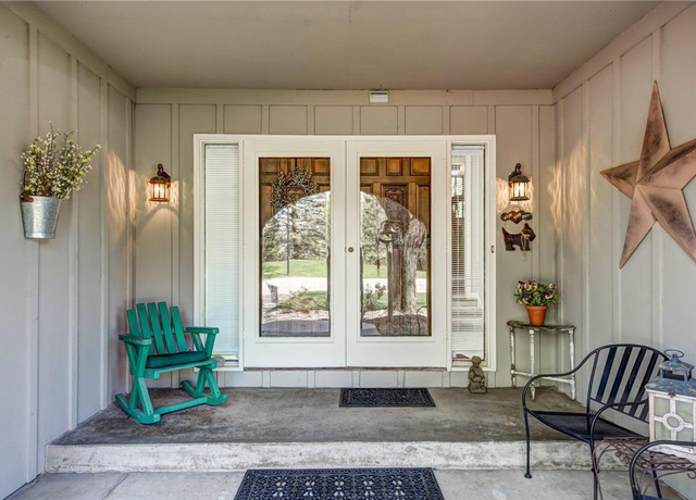 Property at 3617 W 99th St, Bloomington, MN 55431, 4 beds, 3 baths