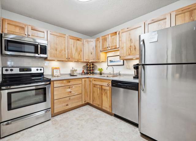 Property at 78 10th St E Unit R1108, Saint Paul, MN 55101, 1 bed, 1 bath