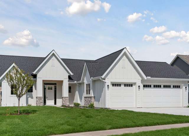Property at 11301 Latrobe Ln, Lake Elmo, MN 55042, 3 beds, 2 baths