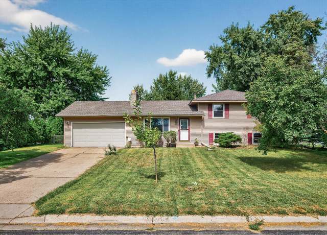 Property at 10616 Arrowhead St NW, Coon Rapids, MN 55433, 3 beds, 1 bath
