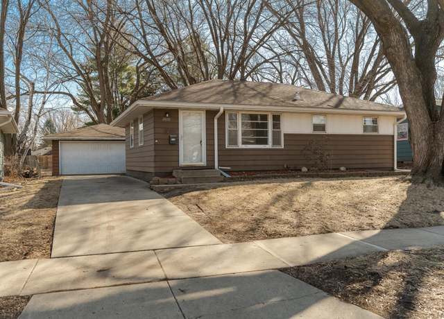 Property at 2600 14th Ave NW, Rochester, MN 55901, 3 beds, 2 baths